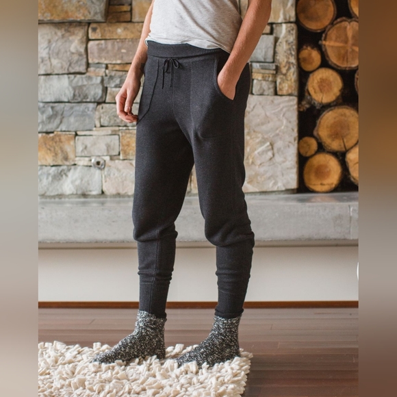 Lululemon Cabin Yogi Pant - Picture 3 of 12